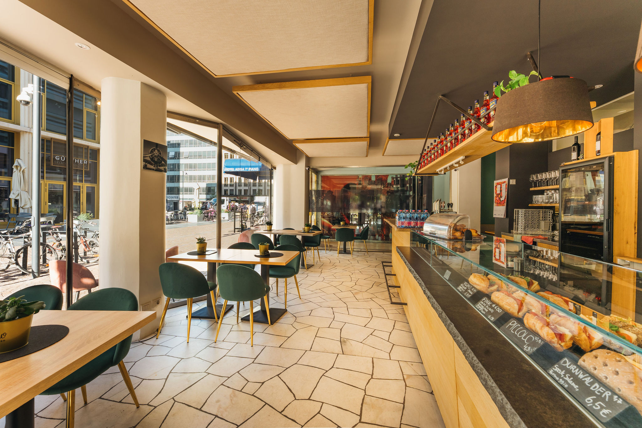 Bistro Vicino – Bar e interno al Waltherpark